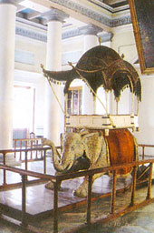 Ivory Jhapanak - Hazarduari Museum